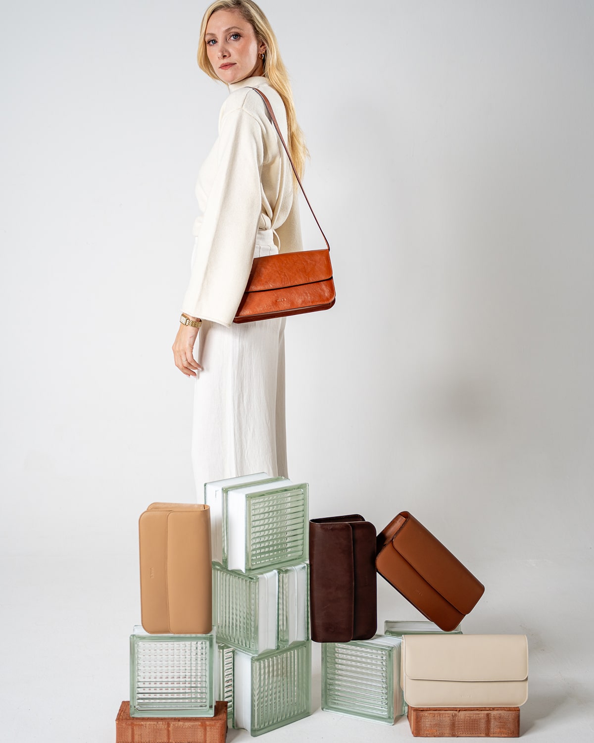 CAMILLE Dark Caramel