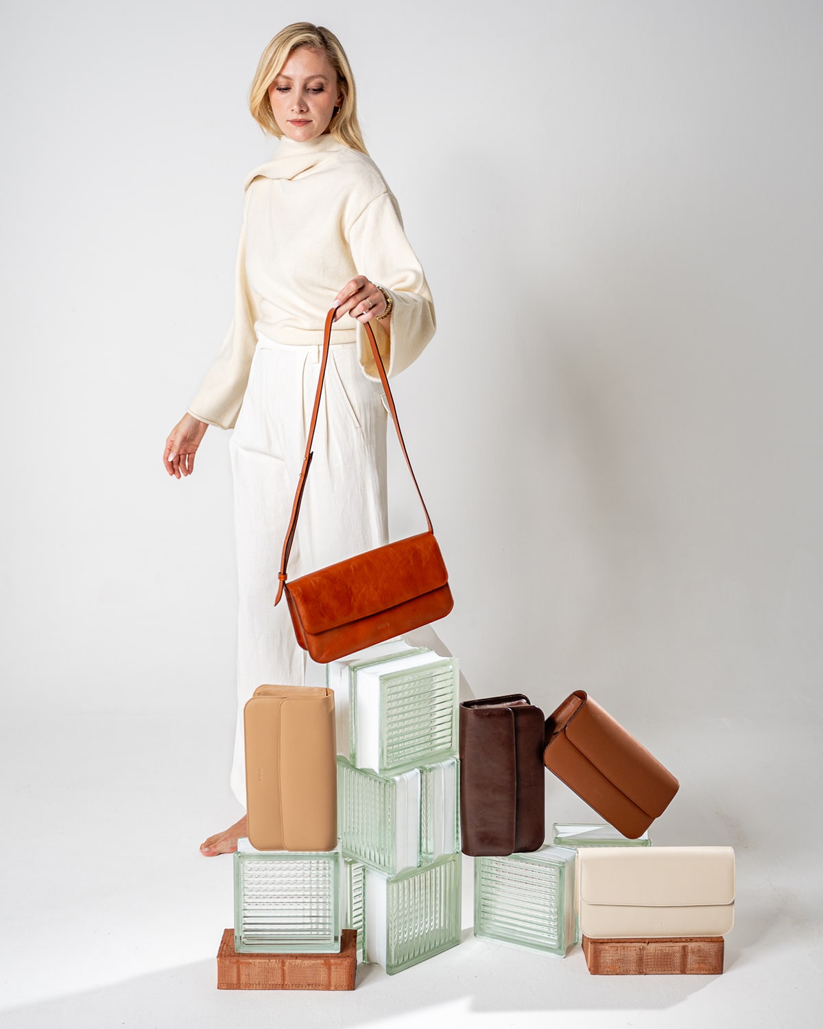 CAMILLE Dark Caramel