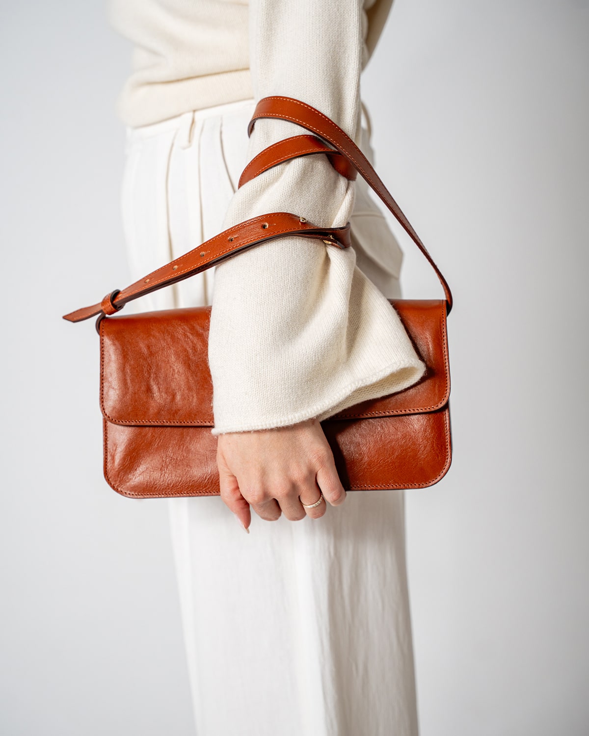 CAMILLE Dark Caramel