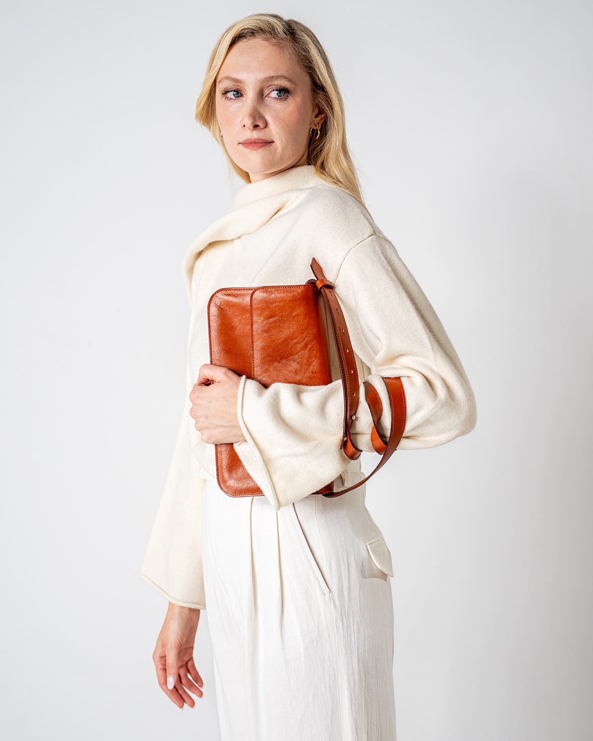 CAMILLE Dark Caramel