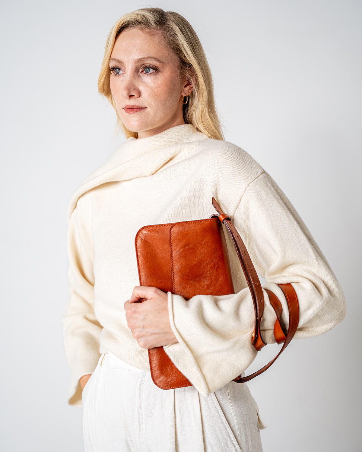 CAMILLE Dark Caramel