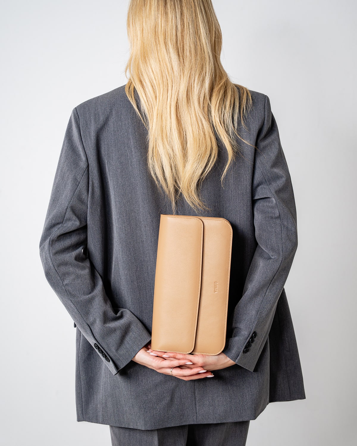 CAMILLE Oat Milk Matte