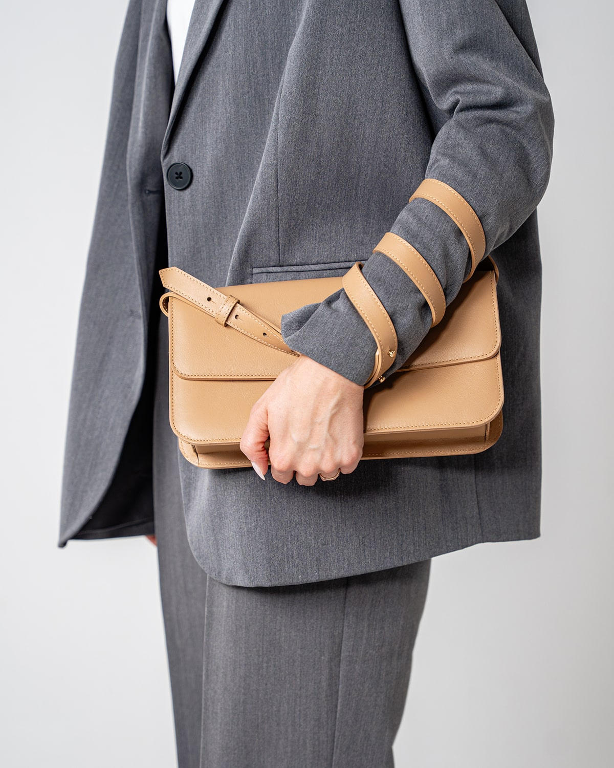 CAMILLE Oat Milk Matte