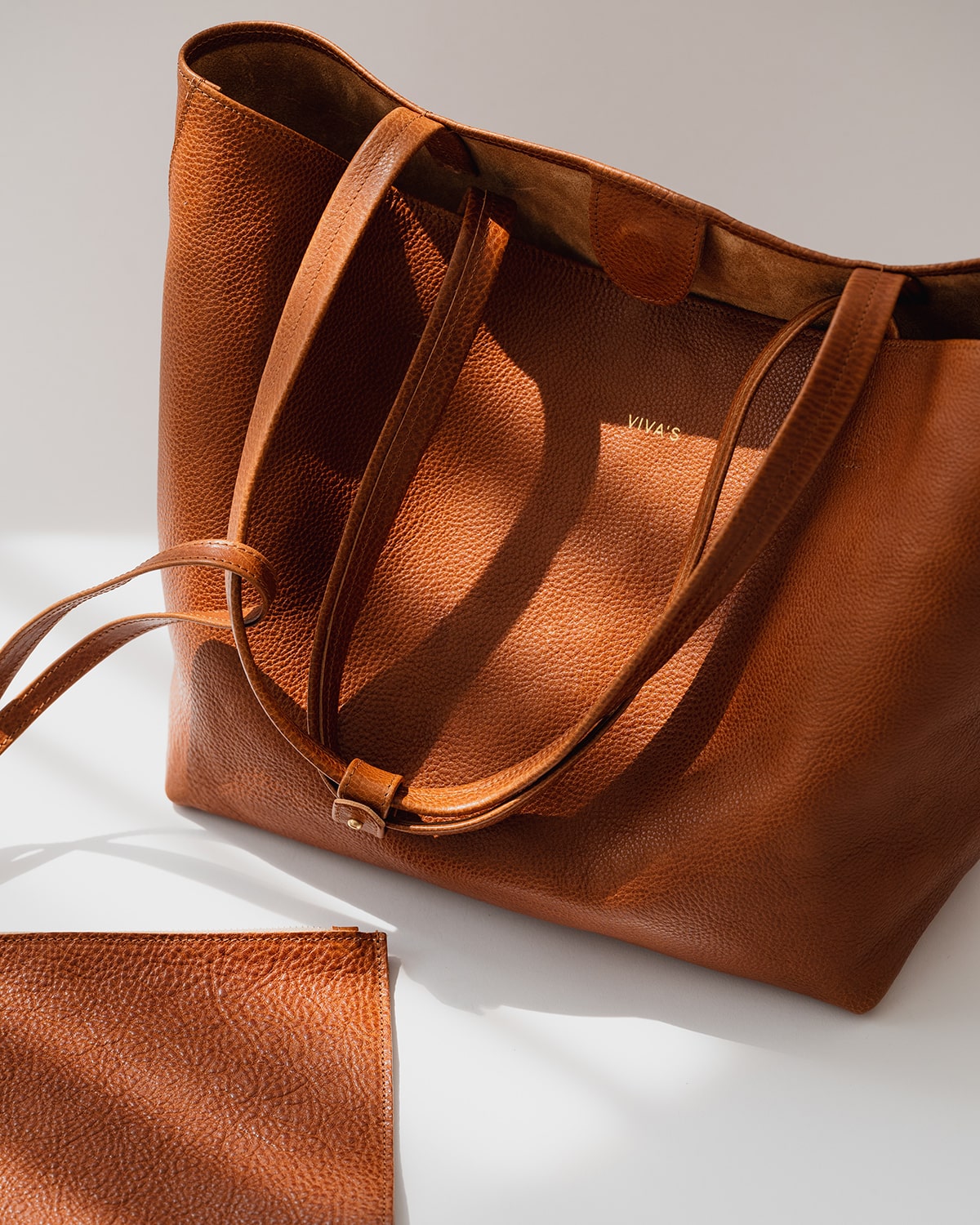 KARLA elegantna poslovna torba Dark Caramel