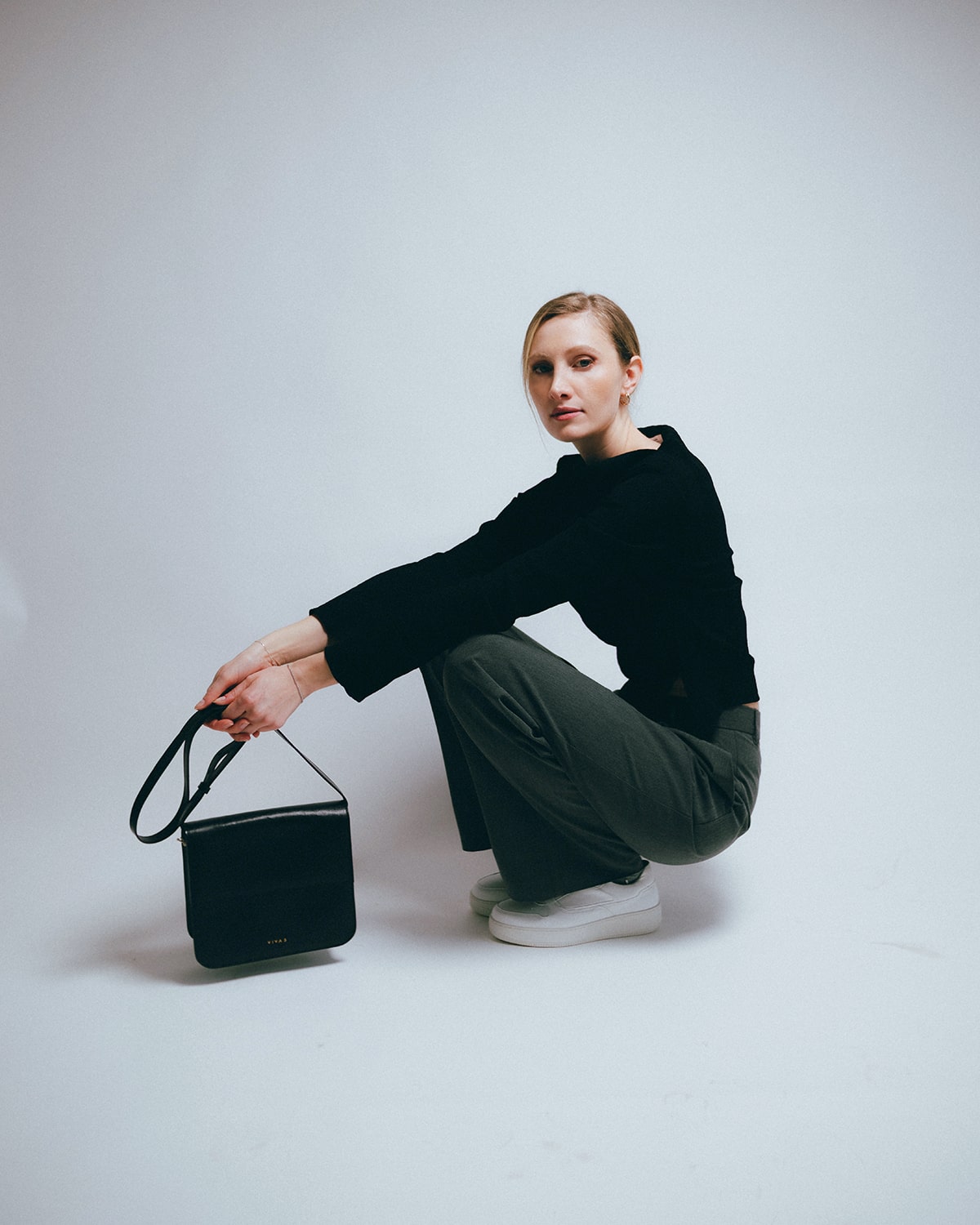 IRMA Crossbody torba Rich Black