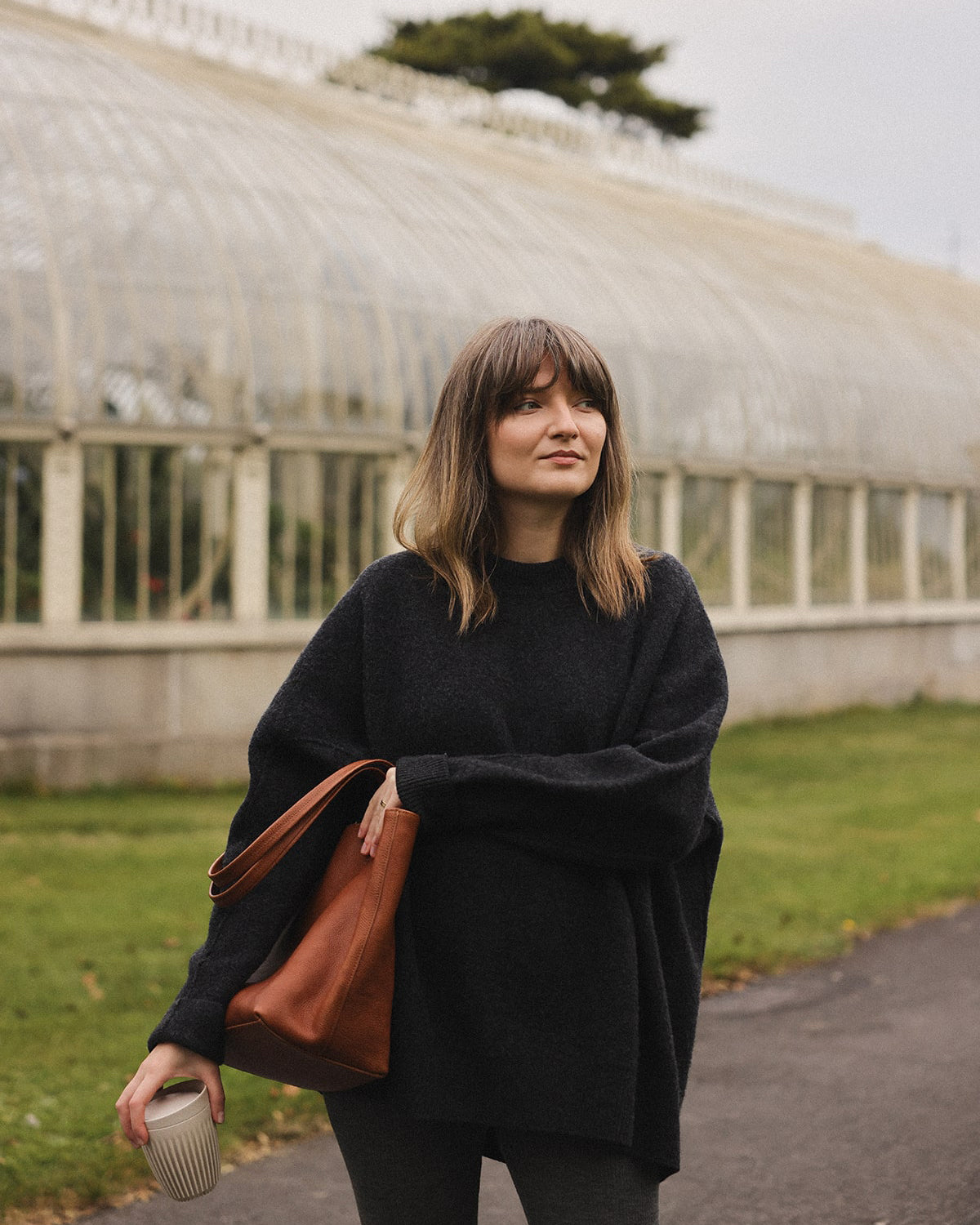 KARLA elegantna poslovna torba Dark Caramel