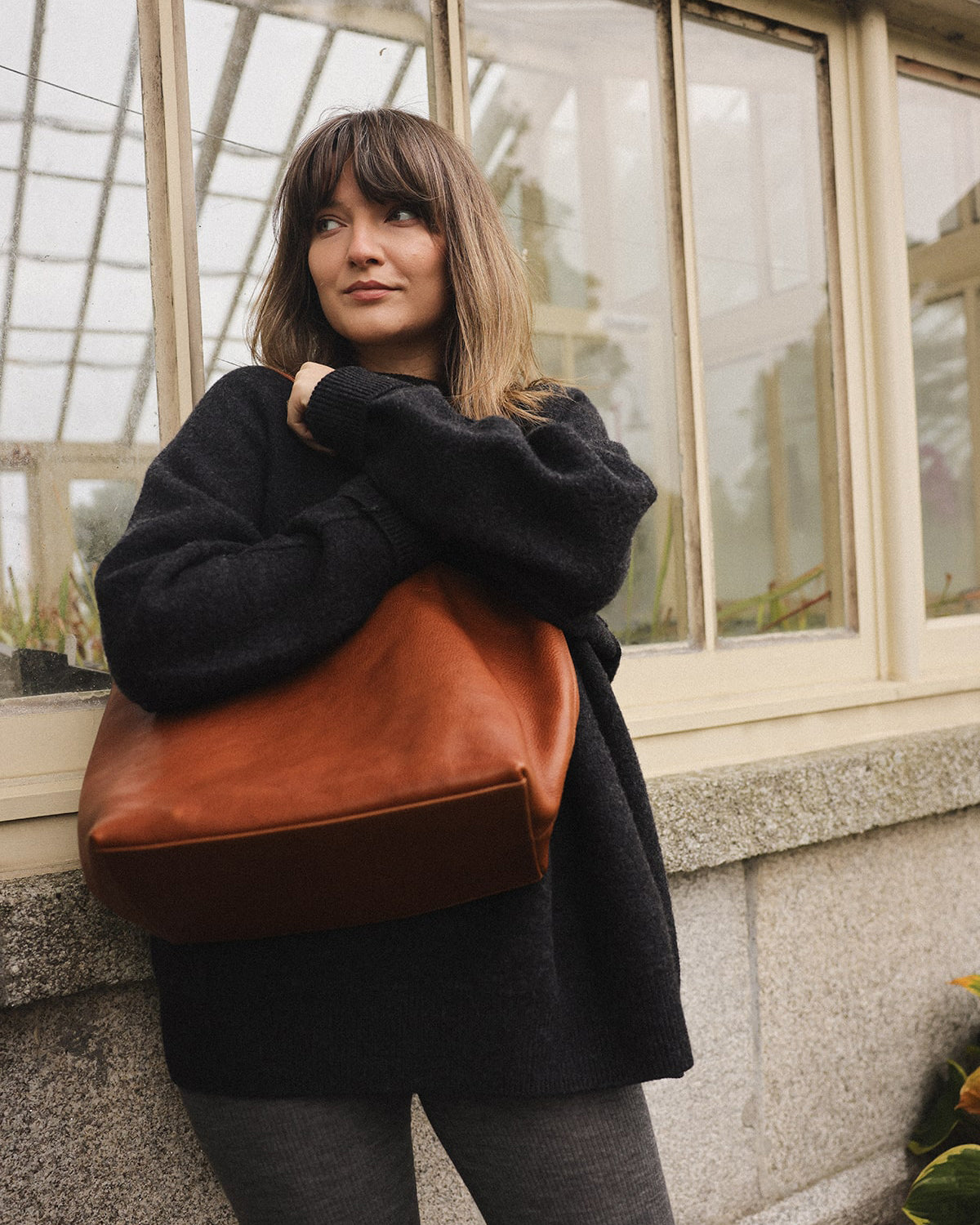 KARLA elegantna poslovna torba Dark Caramel