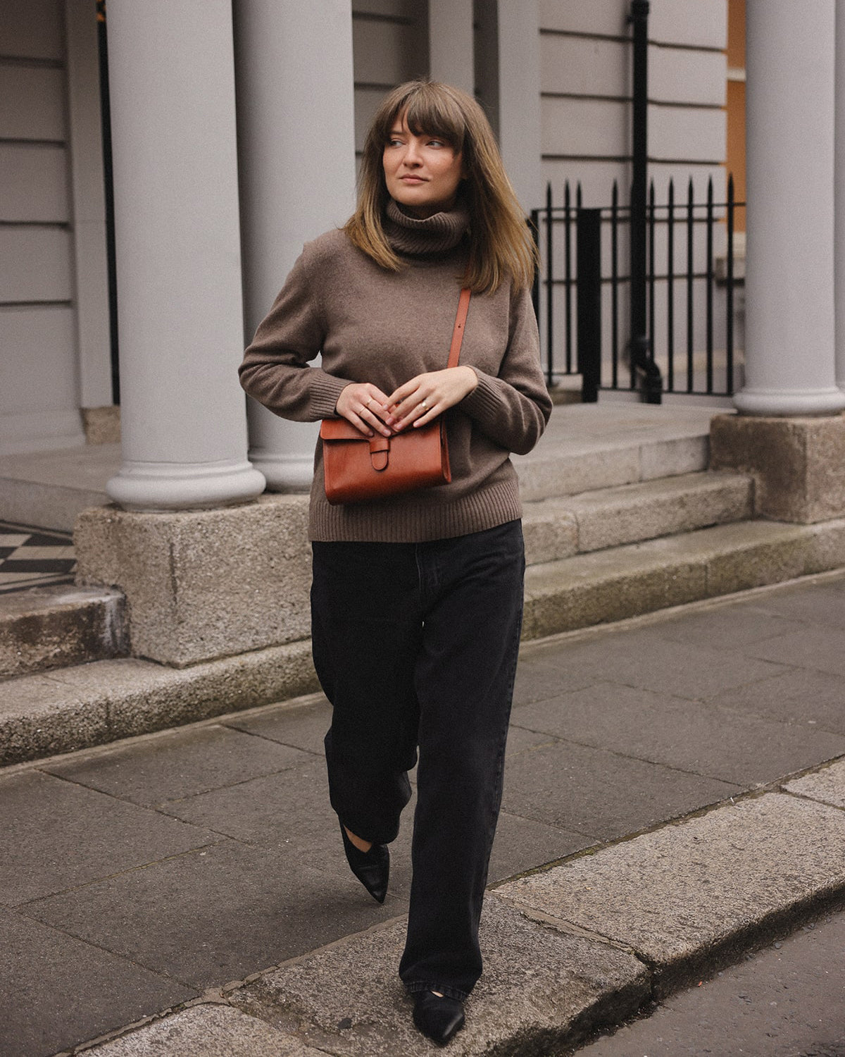 IVANA Mini torba Dark Caramel