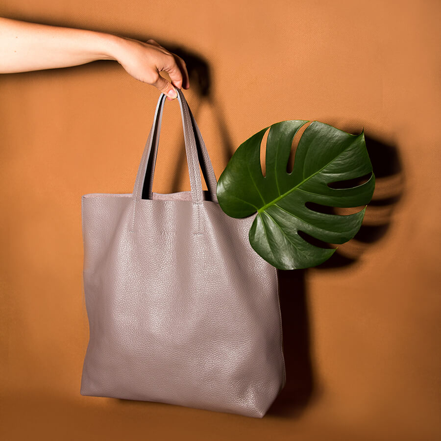 Back to work with a perfect leather work bag