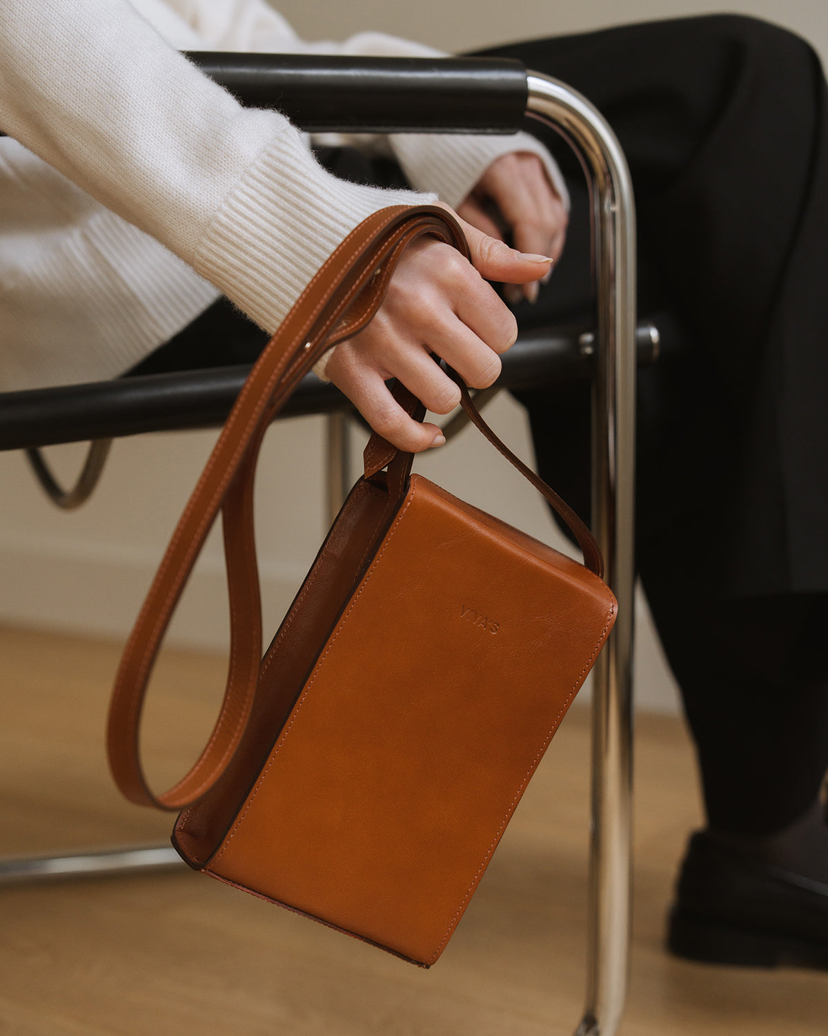 ELENA Phone Bag Dark Caramel