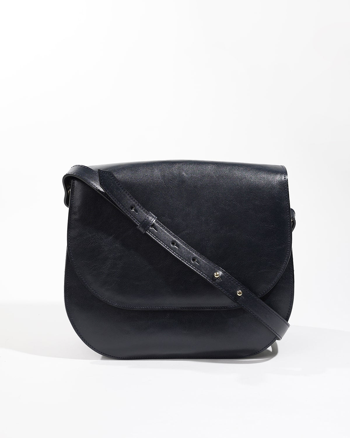 MARA Half Moon Bag Rich Black