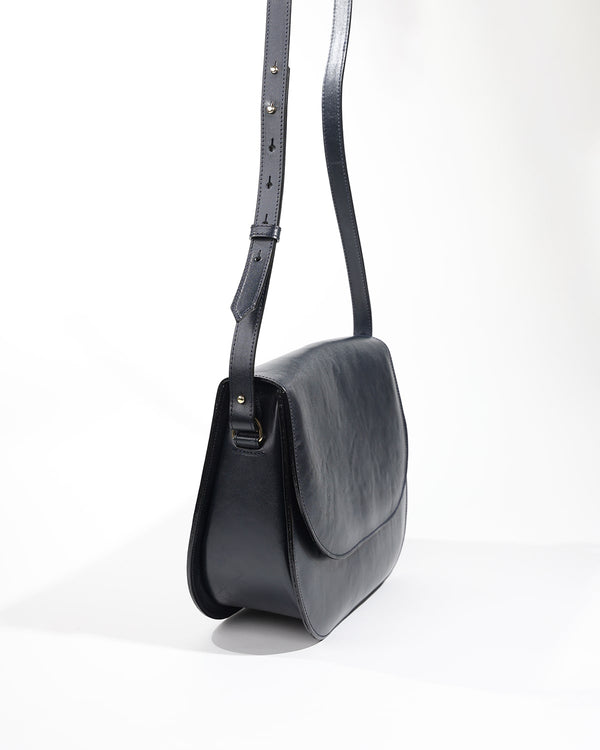 MARA Half Moon Bag Rich Black