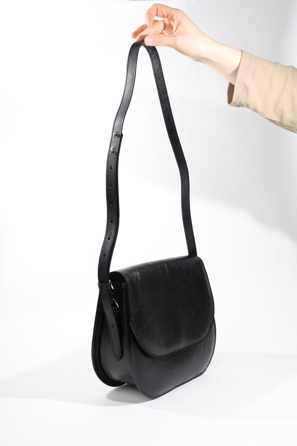MARA Half Moon Bag Rich Black