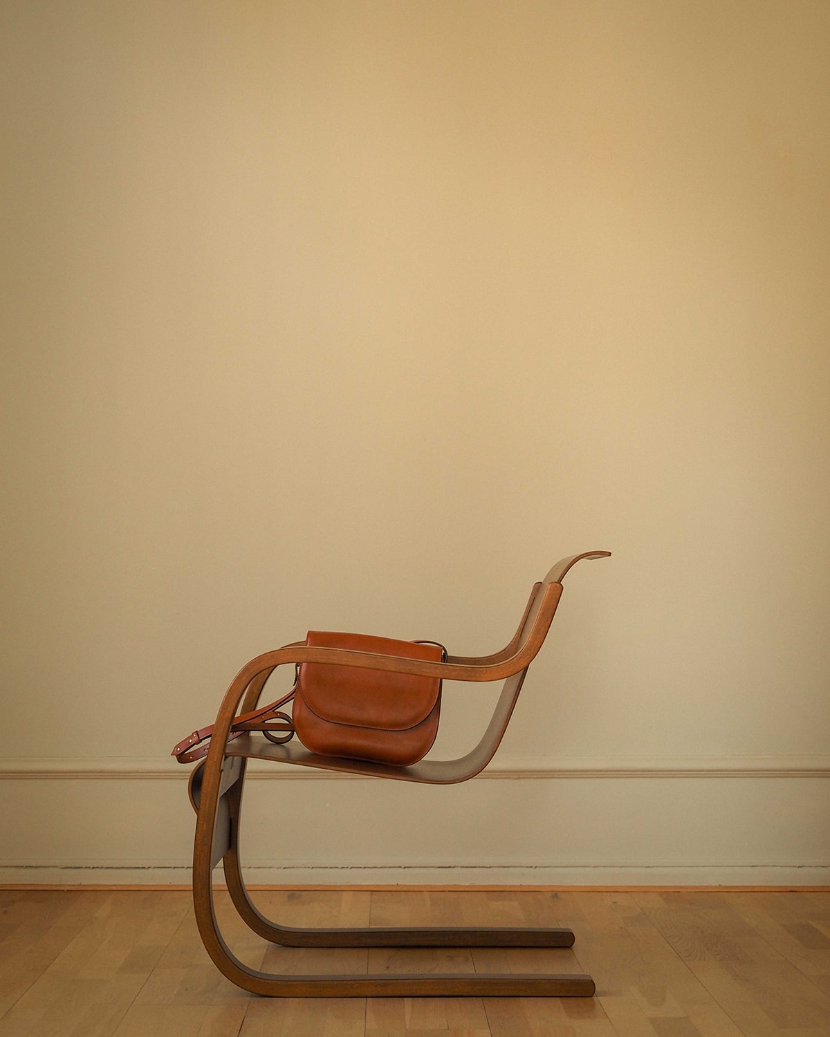 MARA Half Moon Bag Dark Caramel
