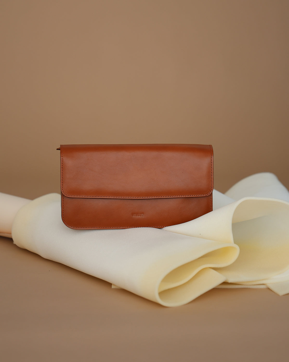 Camille torbica Dark Caramel