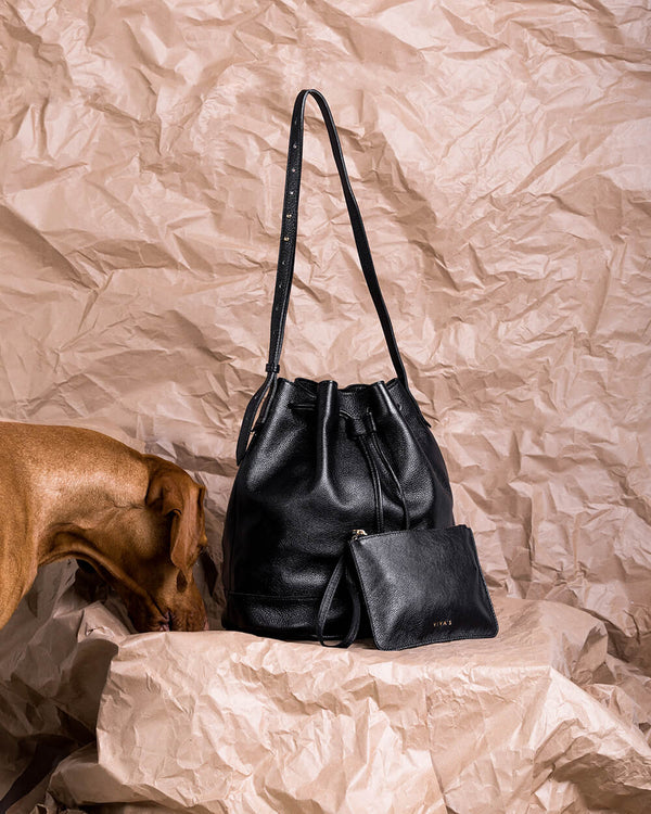 BUCKET BAG black