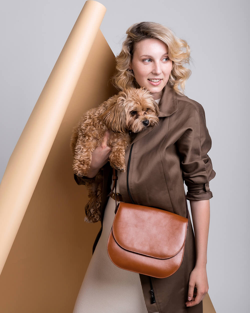 MARA Half Moon Bag Dark Caramel