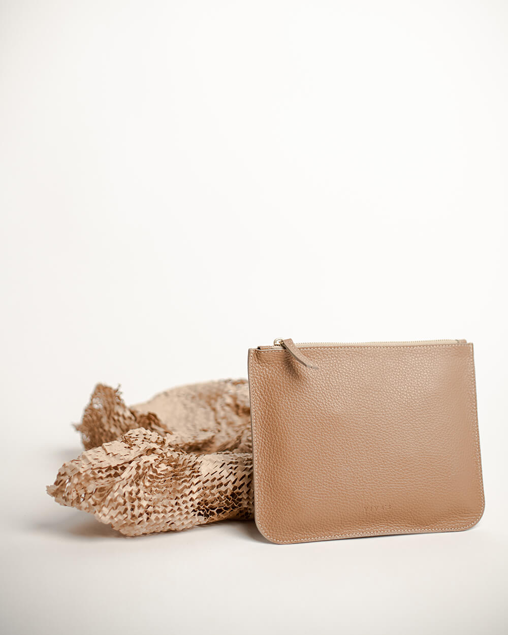 POUCH BAG LARGE beige