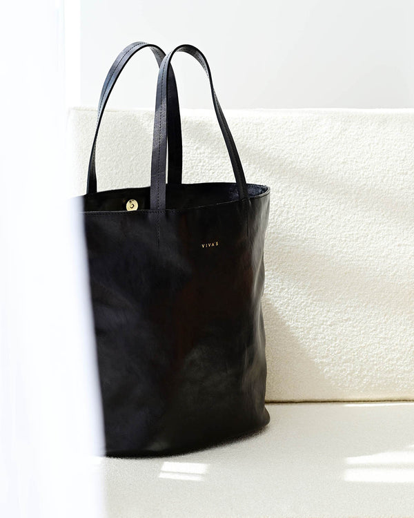 ROUND BUCKET BAG black